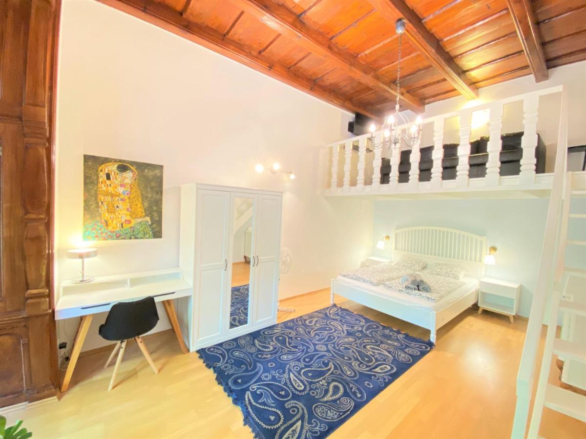 Black Eagle Apartment Prague